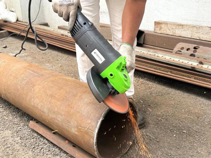 Powerful Angle Grinder Machine EZW 230.1