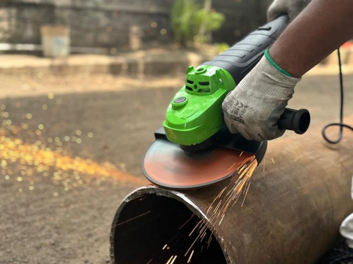 Powerful Angle Grinder Machine EZW 230.1